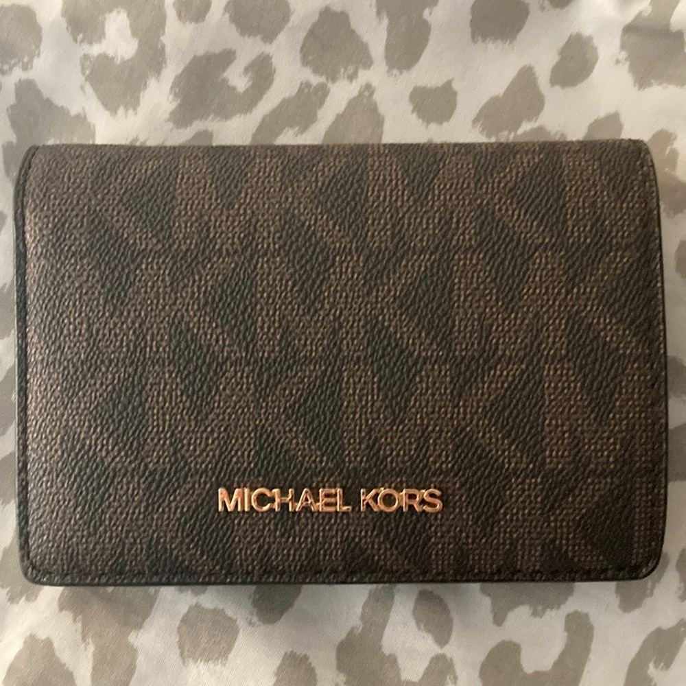 Michael Kors Dark Brown Textured Wallet like new